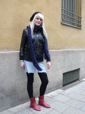 Put On Your Red Shoes And Dance With Me – Munich, Hofgraben