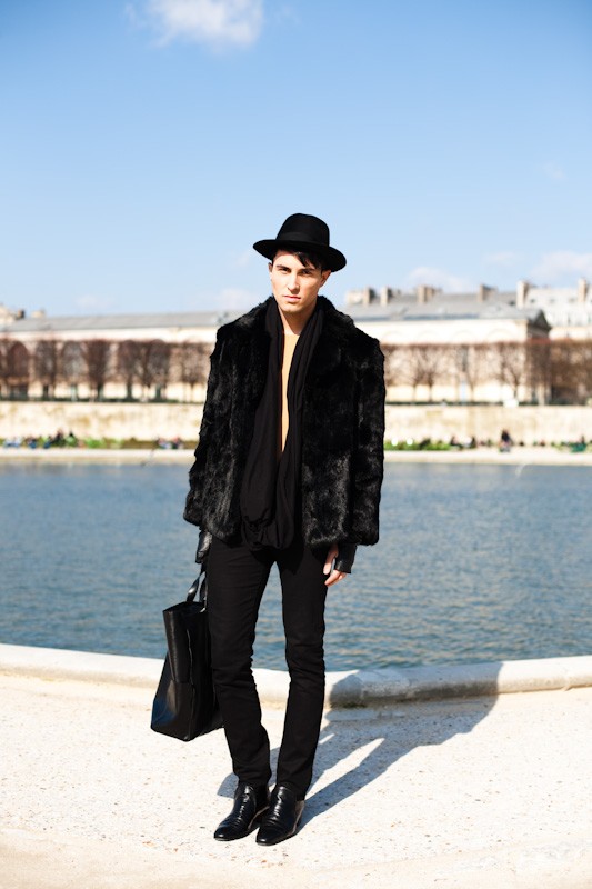 Men In Black Part II at Dior – Paris, Jardin des Tuileries / Tonight: MARGIELA PARTY in Munich