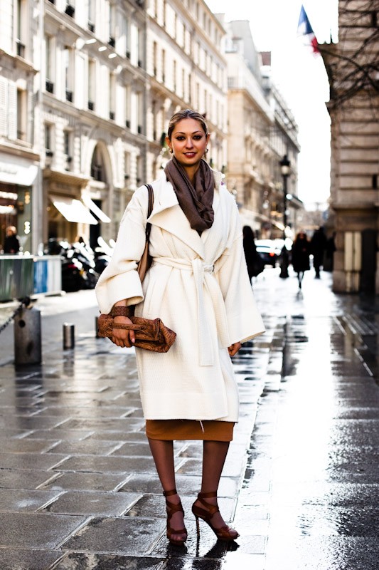 Moscow Time II – Paris, Place Maurice Barres