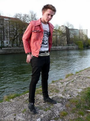 Always Up The Punx – Munich, Isar at Reichenbachbrücke