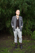 Buttoned Up – London, St Anne’s Church Park