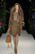 Are you a fox or a rabbit? Or: the dog as the new it-accessory – Mulberry AW2011, London FW
