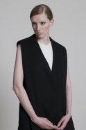 A Narrative In Black And White – Tze Goh SS 2012