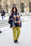 Poncho – Paris, Trocadéro Poncho – Paris, Trocadéro